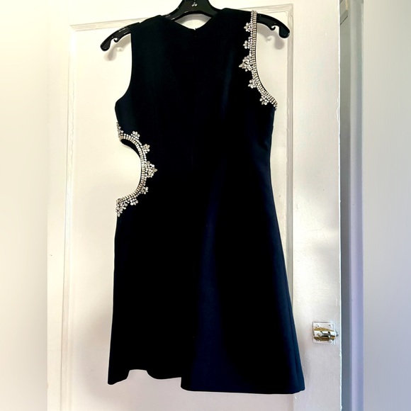 🌸NEW🌸Fashion design black sleeveless dress with rhinestones hollowed dress - Picture 7 of 7